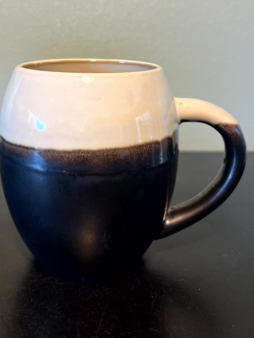 Gibson Home Two-Tone Barrel Stoneware Coffee Mug Cream Brown Black Jumbo 20oz